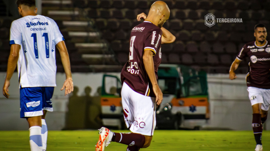 Autor do gol da vitória, Carlão “tirou peso das costas” contra o Confiança